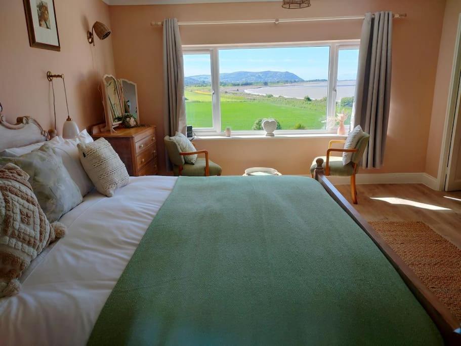 Blue Anchor House - Seaview, Hot Tub Apartments Экстерьер фото
