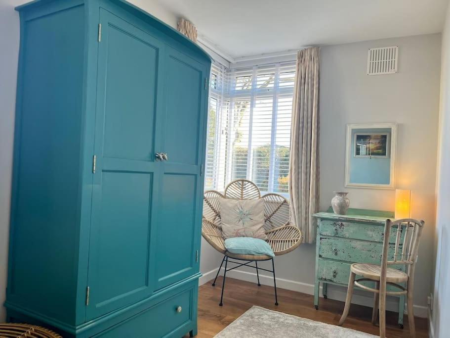 Blue Anchor House - Seaview, Hot Tub Apartments Экстерьер фото