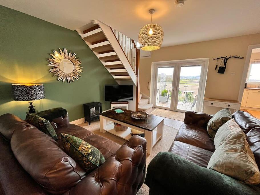 Blue Anchor House - Seaview, Hot Tub Apartments Экстерьер фото