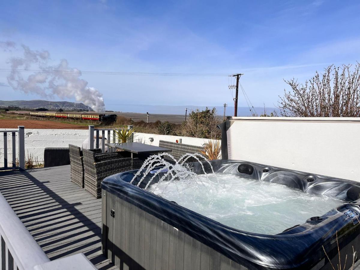 Blue Anchor House - Seaview, Hot Tub Apartments Экстерьер фото