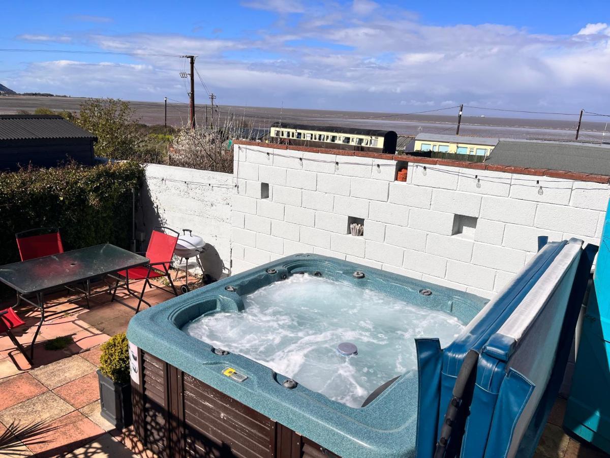 Blue Anchor House - Seaview, Hot Tub Apartments Экстерьер фото