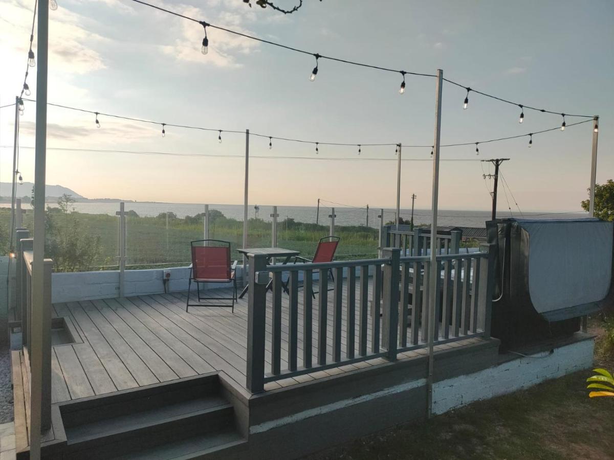 Blue Anchor House - Seaview, Hot Tub Apartments Экстерьер фото